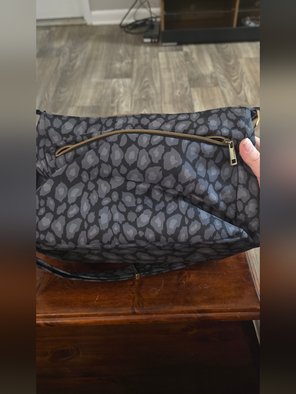Travelon Women's Patterned Crossbody Handbag - Picture 3 of 4